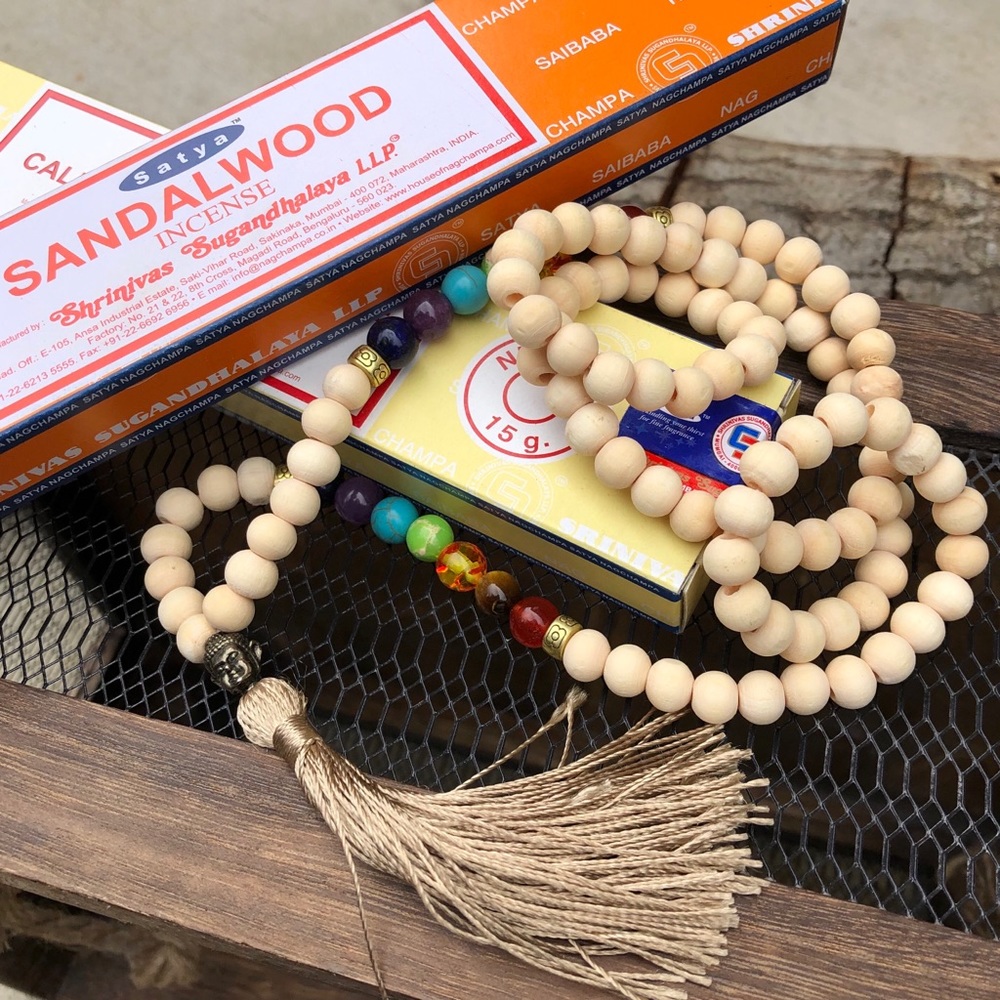 🎉HP🎉SANDALWOOD 7 CHAKRA MALA NECKLACE W/TASSEL✨